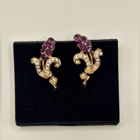 Vintage Flower Purple Petal Rhinestones and Gold Screw Back Earrings - Picture 4 of 9